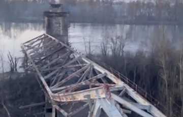 Оккупанты взорвали мост, который соединял Чернигов с Киевом