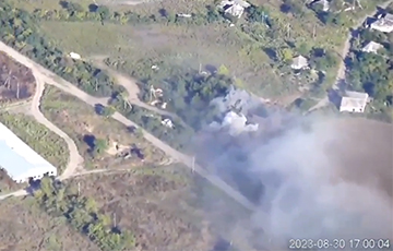 Украинские бойцы уничтожили вражескую артиллерийскую позицию и пушку Д-30