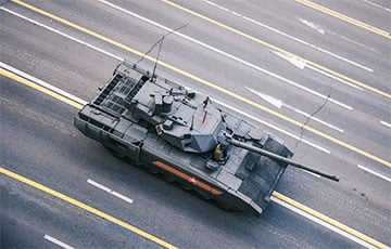 Московитский танк Т-14 «Армата» «застопорился»