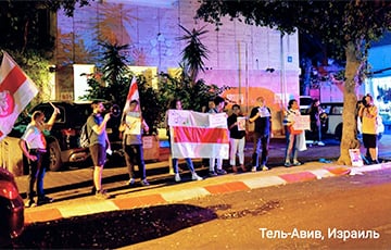 У посольства Беларуси в Тель-Авиве прошла акция памяти Андрея Зельцера