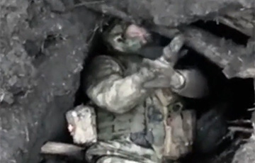 Видеофакт: Московитский пехотинец сдался в плен украинскому дрону, чтобы выжить
