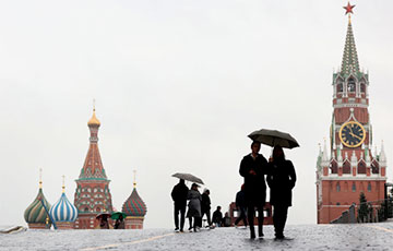 В Москве на Красной площади пытались поджечь новогоднюю елку