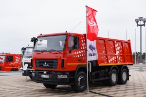 Для «Минск Мира» заказали гигантские строймашины МАЗ на 2,6 млн рублей