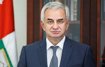 Le Figaro: «Президент» Абхазии свергнут