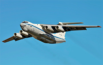 На аэродром «Мачулищи» прилетел московитский транспортный самолет Ан-72