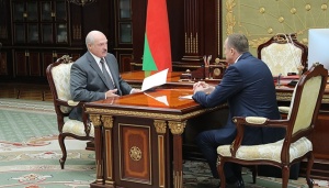 Лукашенко о господдержке: «Мы не можем всё время предприятия тащить на плечах»