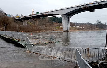 В Гродно подтопило понтонный мост