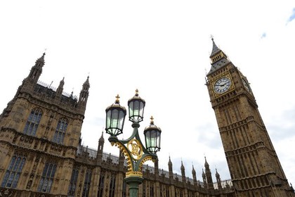 Мужчину арестовали за прогулку по крыше британского парламента