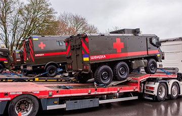Люксембург передал Украине партию бронированных машин скорой помощи