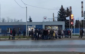 Видеофакт: На заводе в Московии устроили облаву на призывников