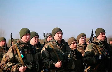 Режим Лукашенко заявил об отводе десанта от украинской границы