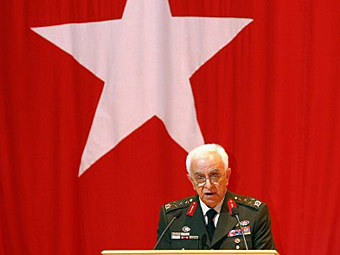 Военное руководство Турции в полном составе ушло в отставку