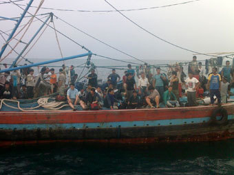 При крушении судна в Индийском океане пропали 100 человек