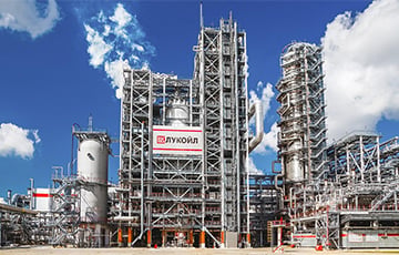 ВСУ атаковали московитские НПЗ и нефтехимзавод