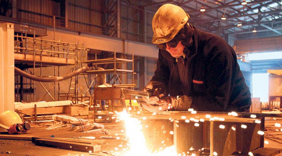 Объем промышленного производства в Беларуси снизился на 1,9 процента
