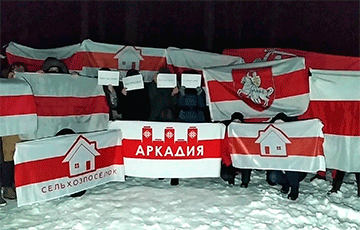 Белорусы вышли на вечерние акции