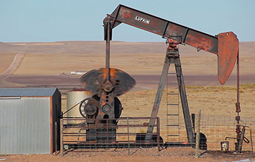 Цена на нефть закрепилась ниже $60 за баррель