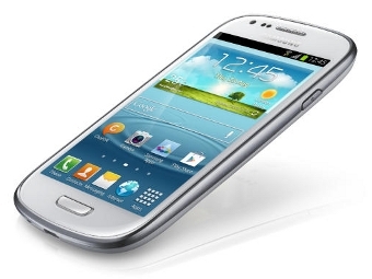 Samsung показала мини-версию Galaxy S III