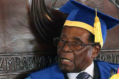 Раскрыта причина свержения президента Зимбабве