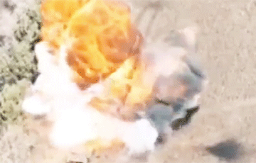 Феерическая детонация: момент попадания ракеты в московитский танк Т-72Б3 попал на видео