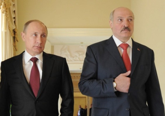 Лукашенко не обсуждал с Путиным вопрос размещения авиабазы РФ в Беларуси