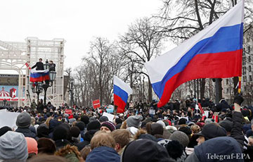 Две трети россиян заявили о «всеобщем разложении» власти