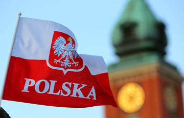 Польша начала выдавать документ иностранца беларусам без паспорта