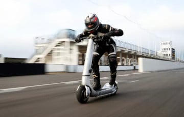 Newsweek: Новый электросамокат бросает вызов Tesla