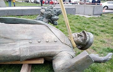 В Праге демонтирован памятник cоветскому маршалу Коневу