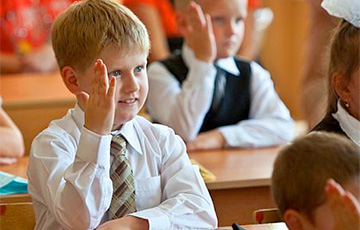 За 20 лет число школьников, обучающихся по-белорусски, упало в четыре раза