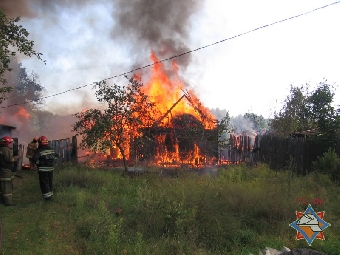 Пожар в Гомельском районе едва не уничтожил деревню