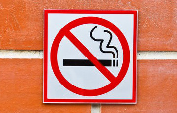 Белорусы просят запретить курение на балконах