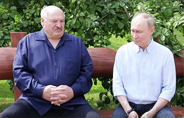 «Сидели и по-стариковски плакали друг другу на президента Зеленского»