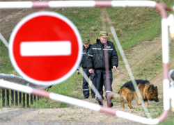 Rzeczpospolita: Белорусские пограничники переправляют нелегалов в ЕС