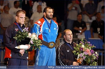 Алим Селимов не смог пройти в соревнованиях по греко-римской борьбе дальше 1/8 финала Олимпиады