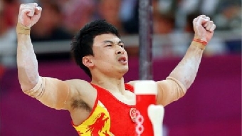 Китайские гимнасты завоевали два олимпийских золота на отдельных снарядах