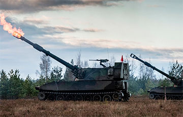Огромная колонна итальянских гаубиц M109 движется в Украину