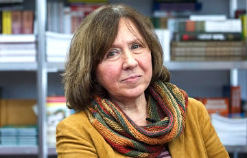 Светлана Алексиевич: Статкевич очень сильный, красивый человек