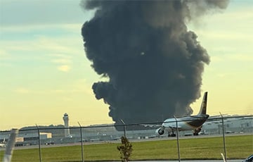 В США грузовой самолет UPS взорвался возле аэропорта