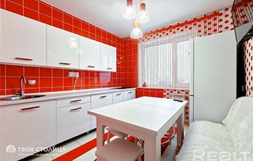 В Минске продается бело-красно-белая квартира