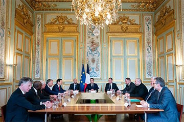 Переговоры в Париже с участием США продолжатся завтра