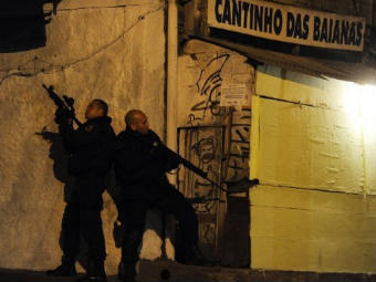 Полиция отбила у наркомафии крупнейшую фавелу Бразилии