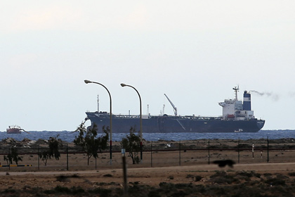 Северокорейскому танкеру удалось уйти от ливийских кораблей