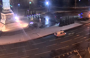 Дрифтовавшего на площади Победы в Минске водителя Mercedes лишили прав