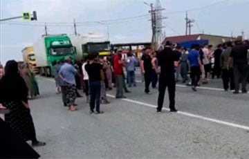 В Дагестане протестующие против мобилизации перекрыли трассу