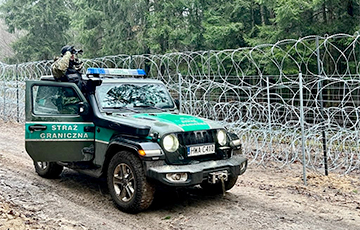 Польша направила на границу с Беларусью спецтехнику и дополнительные силы полиции
