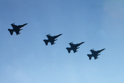 Южная Корея возьмет в аренду 60 истребителей Fighting Falcon