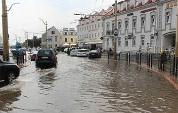 Центр Гродно затопил ливень
