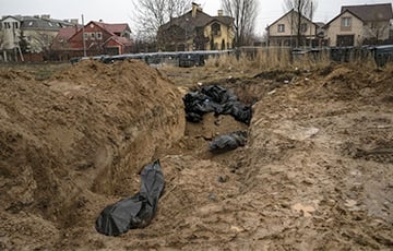 «В первый день застрелили Женю - просто так, на улице»