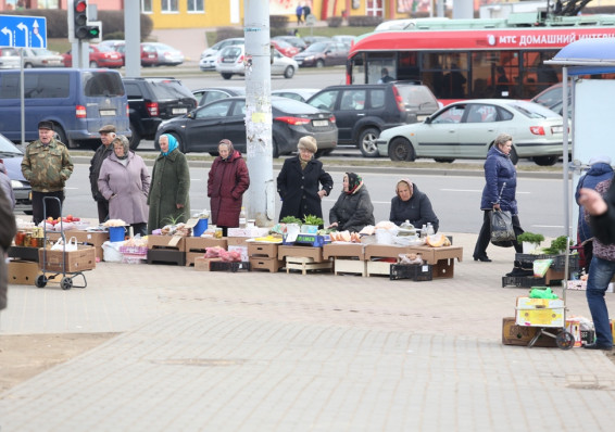 За нелегальную торговлю в Минске предложили штрафовать на сумму до 100 базовых